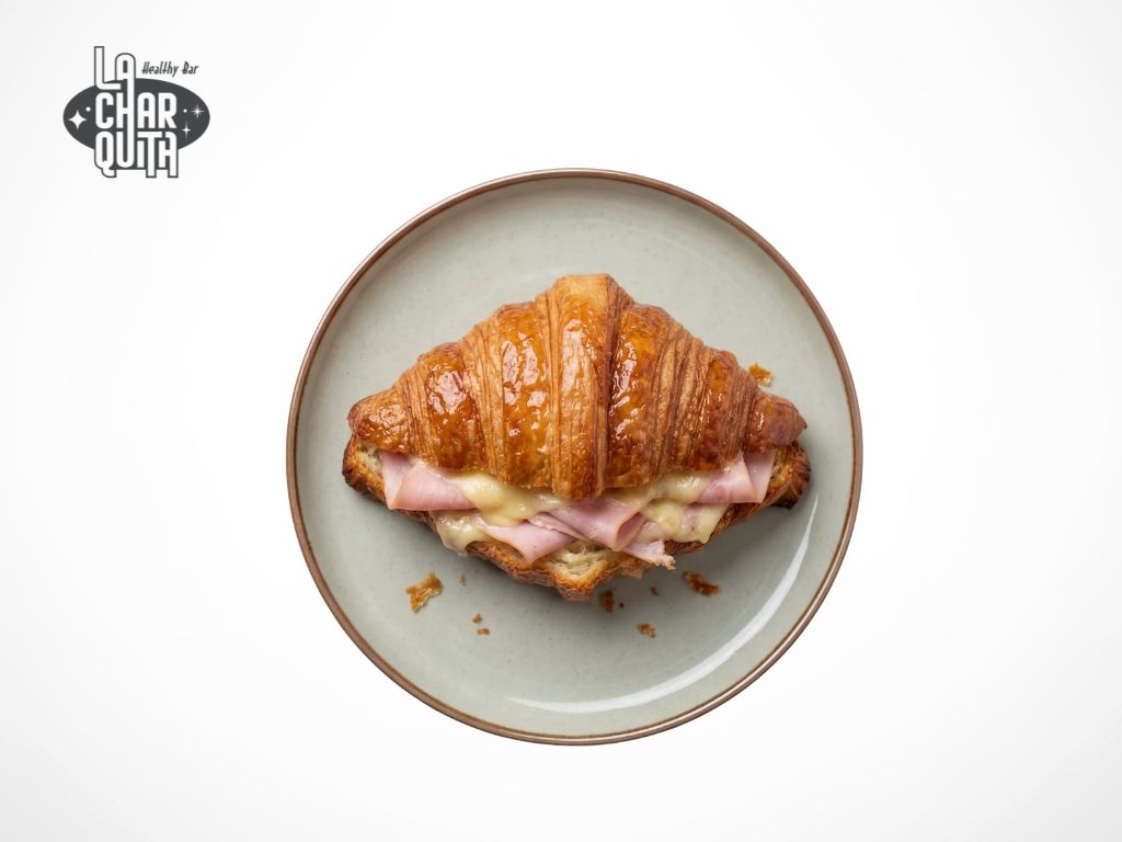 Croissant a la plancha con jamón y queso